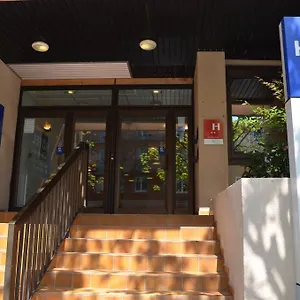 Hotel Kyriad Direct Centre